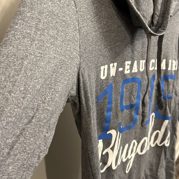 UW-Eau Claire gray Turtle Neck Long Sleeve, size medium - Picture 4 of 6